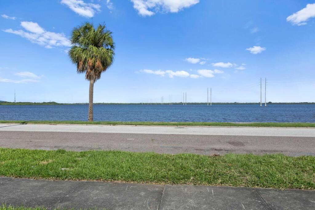 Mermaids Grotto Waterfront 1Br Apt With Bay View Tampa Exterior foto